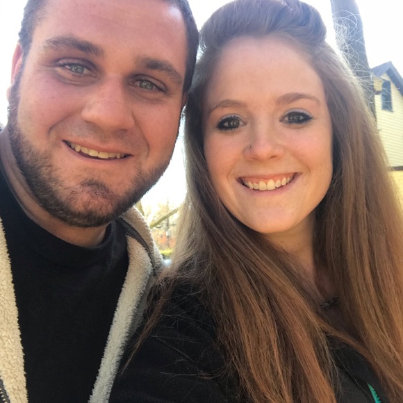 Meet your Posher, Melissa - Picture 2 of 8